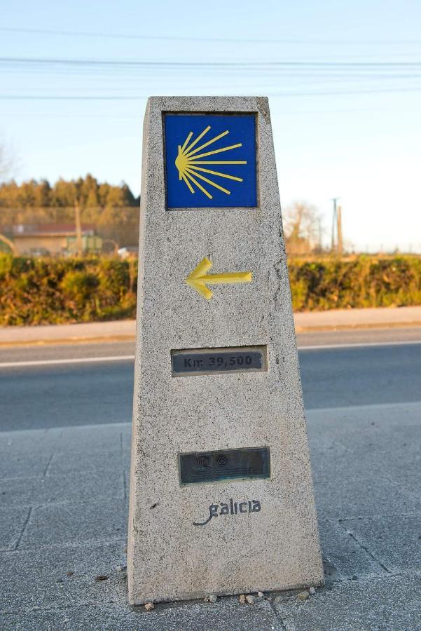 Hotel La Puerta De Arzúa Екстериор снимка